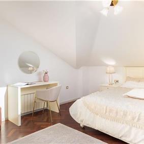 5 bedroom beachfront villa with pool on Ciova Island, Trogir, sleeps 12